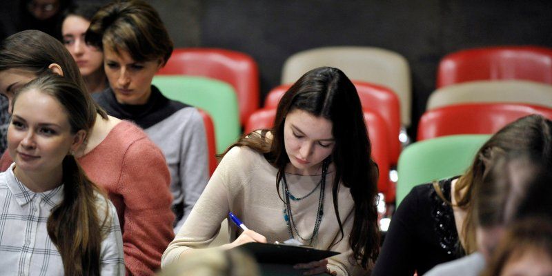 Правила безопасности: психологи и спасатели научат разговаривать с детьми на сложные темы