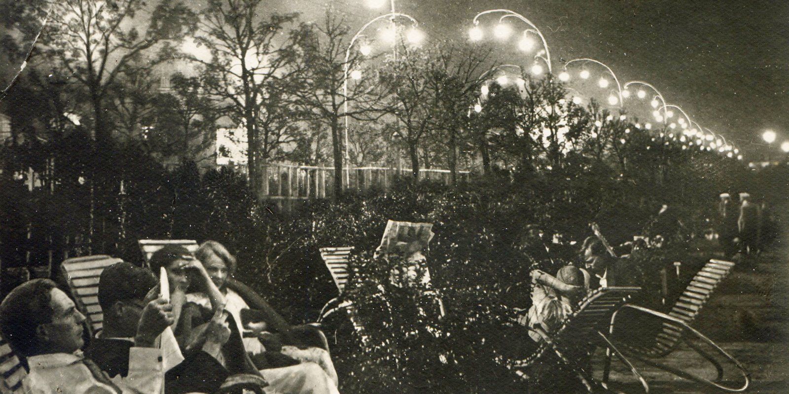 Отдыхающие на Ландышевой аллее. 1935 год