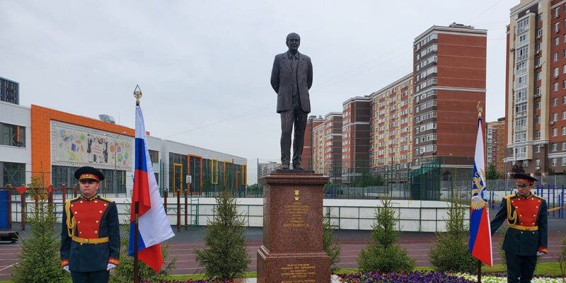 В столице открыли памятник Герою Советского Союза Геворку Вартаняну