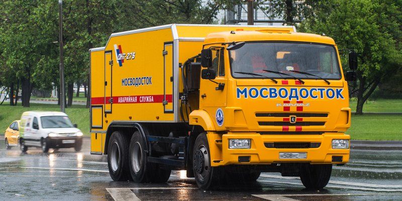 Городские службы устраняют последствия ливневых дождей
