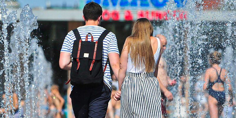 В столице сохраняется экстремально жаркая погода