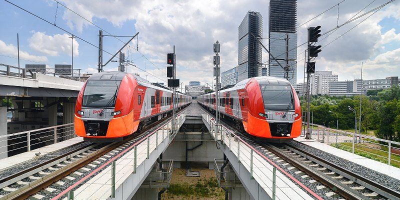 Сергей Собянин поздравил работников и ветеранов предприятий транспортного комплекса Москвы с Днем московского транспорта