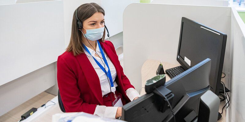 Более пяти тысяч телеконсультаций в день проводят для пациентов с COVID-19