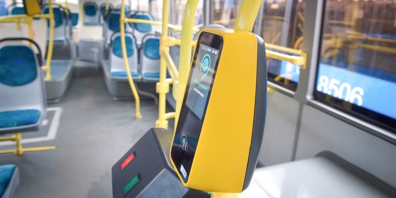 На 72 автобусных маршрутах с 1 января уберут турникеты