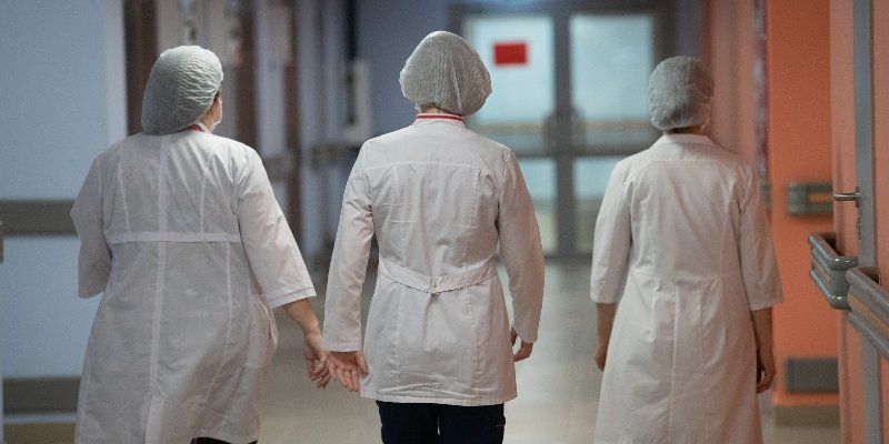 У пожилых пациентов, скончавшихся от коронавируса, были сопутствующие заболевания