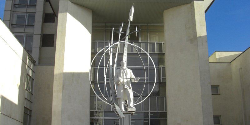 Омар Гагарина и планета Цветаевой. Семь космических историй из московских музеев