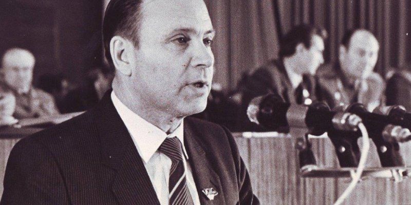 Документы государственного деятеля Олега Шенина пополнили Архивный фонд Москвы