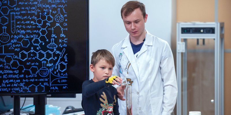 Мармеладные спагетти и фамильный 3D-портрет: в детских технопарках проведут семейные мастер-классы