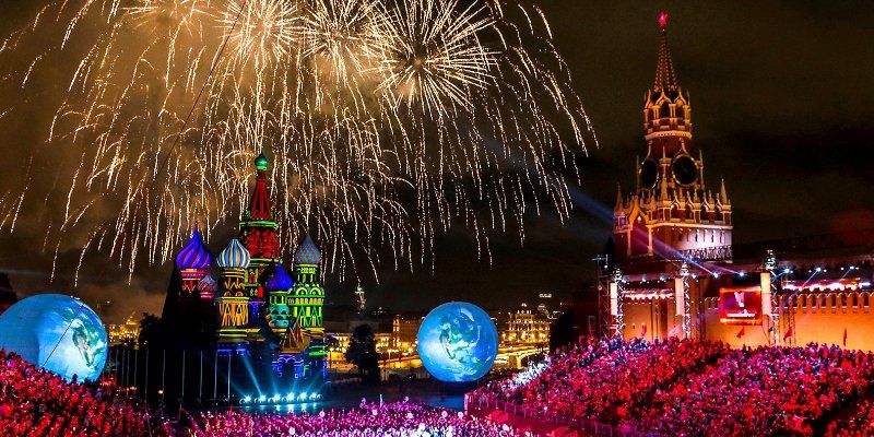 Даосские монахи и 120 шотландских волынщиков: чем удивит фестиваль «Спасская башня»