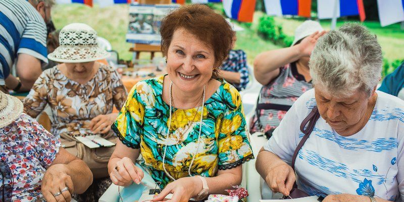 Модные показы, зумба и йога: как пройдет фестиваль «Московского долголетия» в ТиНАО