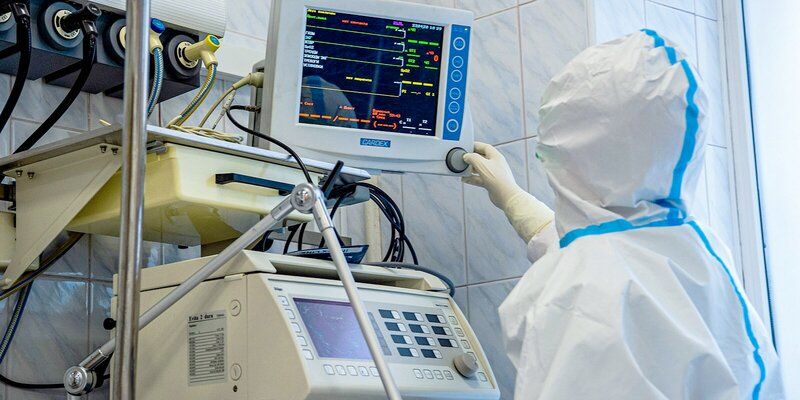 Врачи больницы имени С.И. Спасокукоцкого провели более 20 трансляций из красной зоны для cтудентов-медиков