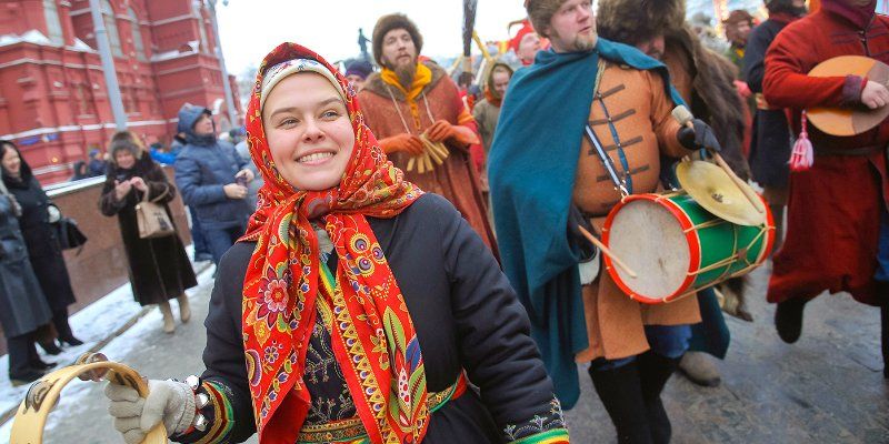 «Солнце весны», жар-птица и потешные панорамы: как украсят площадки фестиваля «Московская Масленица»