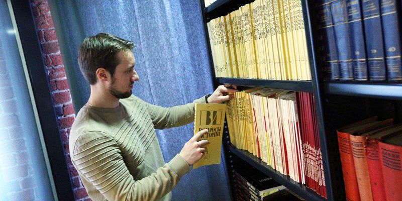 Как стать арт-волонтером: библиотеки и культурные центры собирают команды добровольных помощников