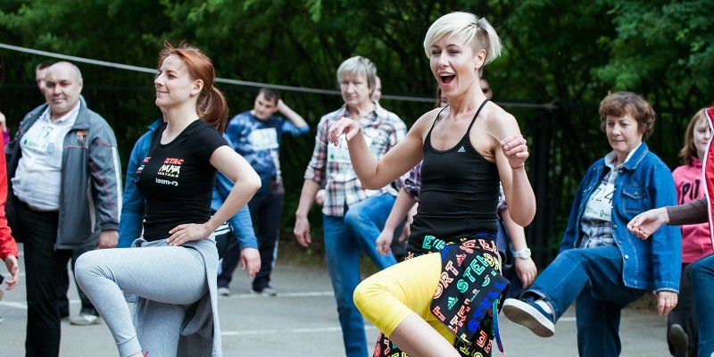 Тренировки на воздухе: какие занятия в парках выбрали «активные граждане»