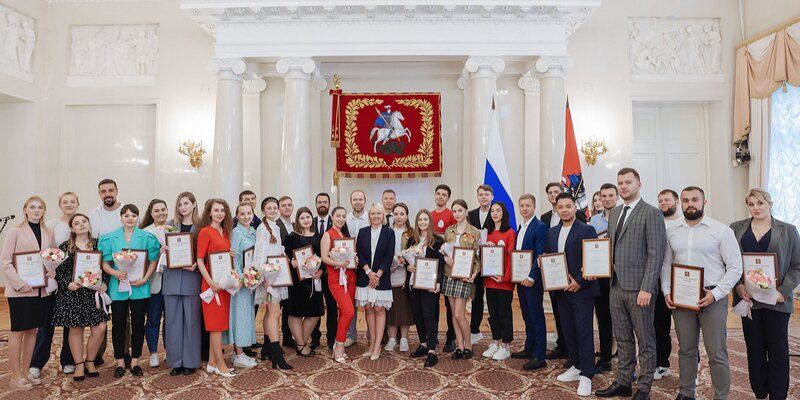 В столице наградили представителей молодежных сообществ