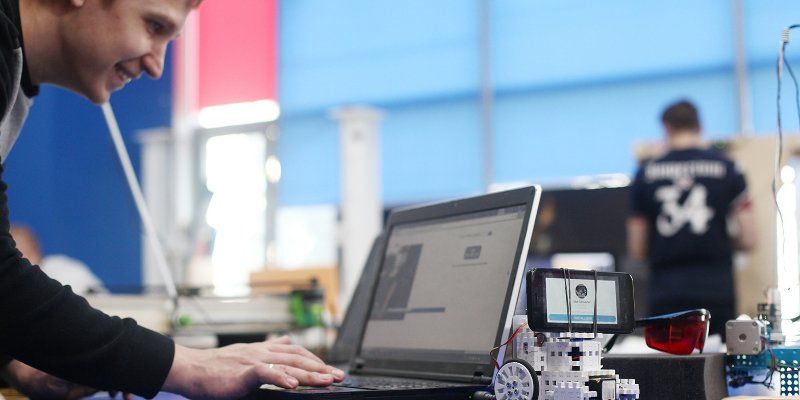 Ферма 3D-принтеров и лаборатория робототехники: школьников приглашают на серию онлайн-вебинаров