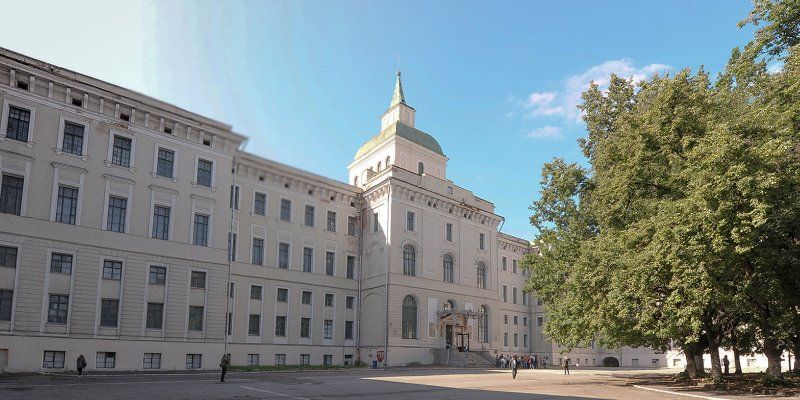 На Москворецкой набережной отреставрируют историческую ограду воспитательного дома