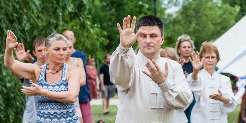 Китайские танцы и зарядка с космонавтом: какие занятия ждут участников проекта «Московское долголетие»