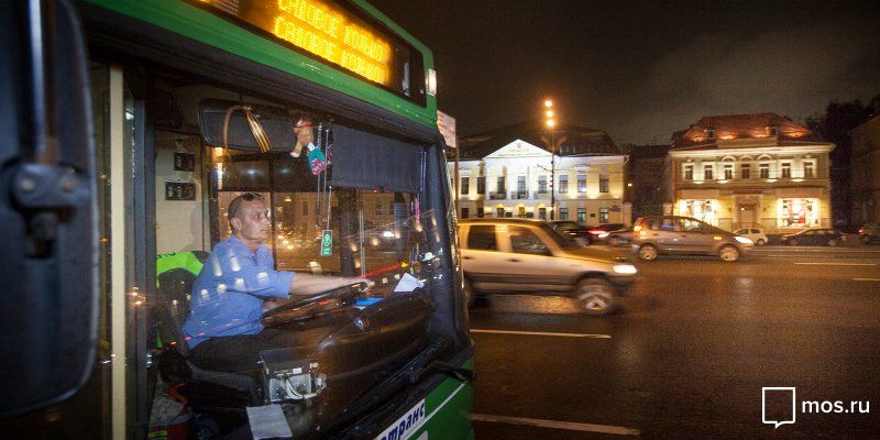 По Садовому кольцу пустят автобусы вместо троллейбусов на 14 ночей