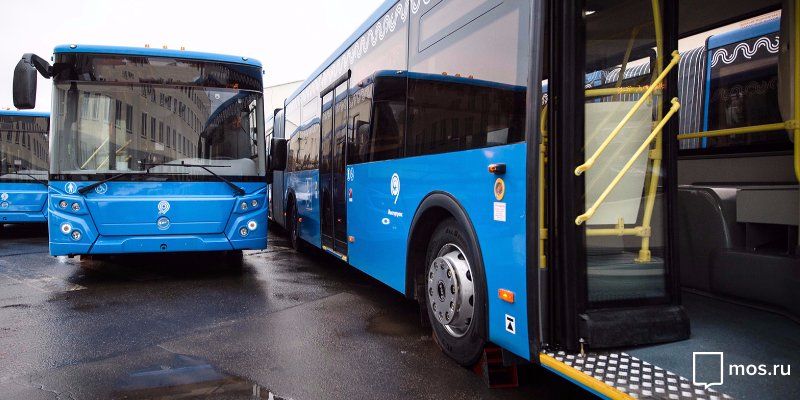 Для обогрева прихожан у столичных храмов дежурят 130 автобусов