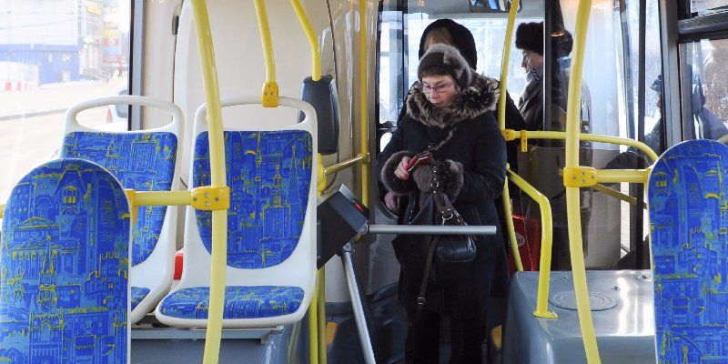 Остановку трех автобусов возле «Выхина» перенесли на неделю