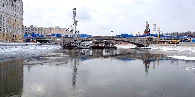 Как идет капитальный ремонт Большого Москворецкого моста