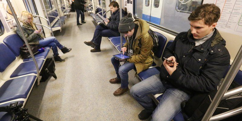Пассажиров будут информировать о сбоях в работе подземки по СМС