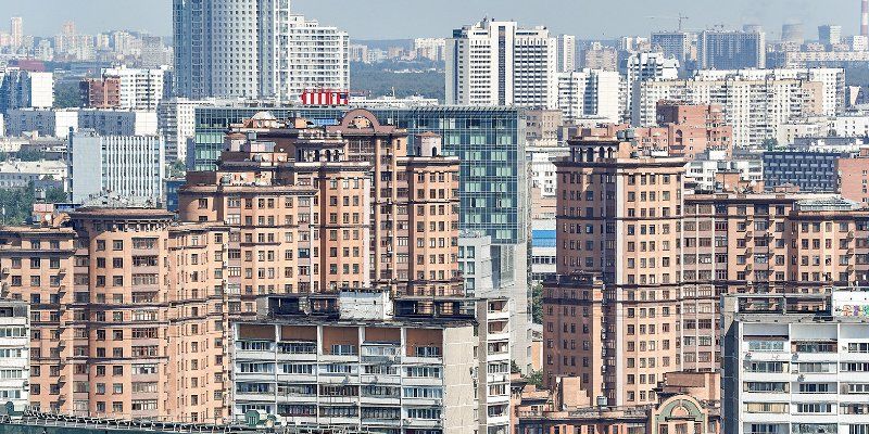 Более 400 договоров по продаже городской недвижимости оформлено с начала года
