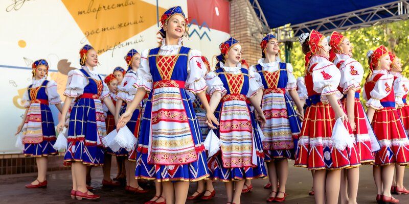 Фотовыставка, мастерские живописи и музыкальные гостиные: что подготовили ко Дню города столичные дворцы и центры творчества