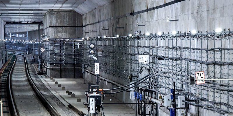 Вентиляционные шахты и тоннели метро дезинфицируют каждый день