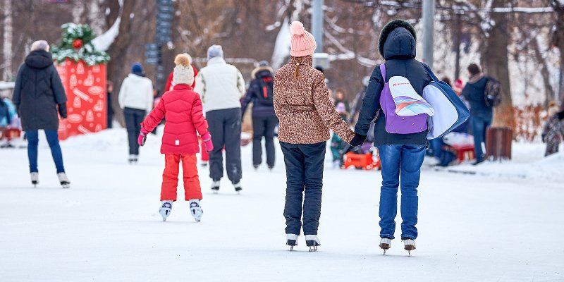 Каток с искусственным покрытием откроют на улице Уткина