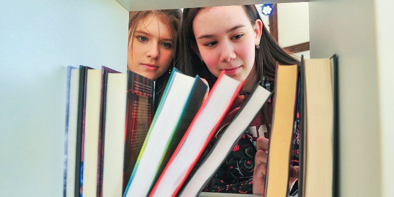 «Когда папа приходит поздно», «Совиный волк», «Открытое море». Три книги для детей любого возраста