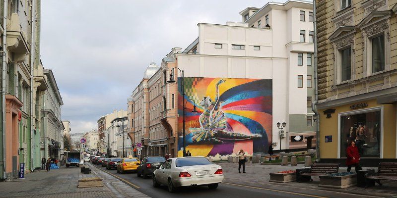 На Большой Дмитровке временно ограничат движение пешеходов