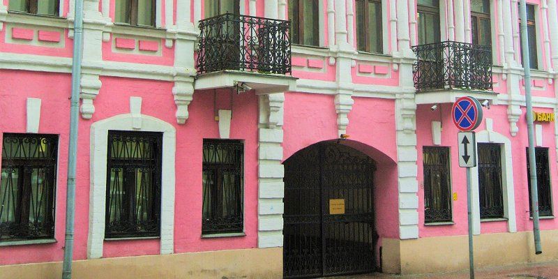 Дом с мансардой: здание XIX века в Уланском переулке изучат для реставрации