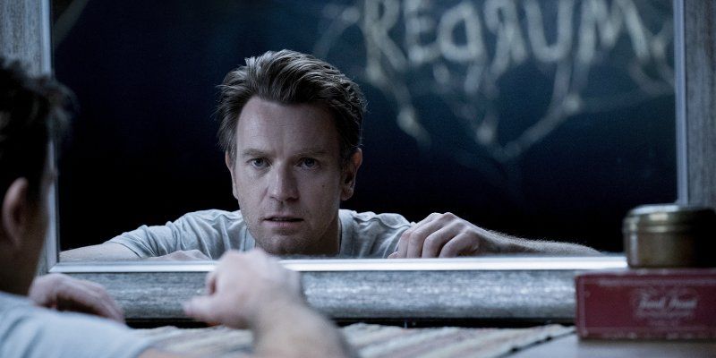 Прыжок из стратосферы и встреча с инспектором: планы на вечер пятницы