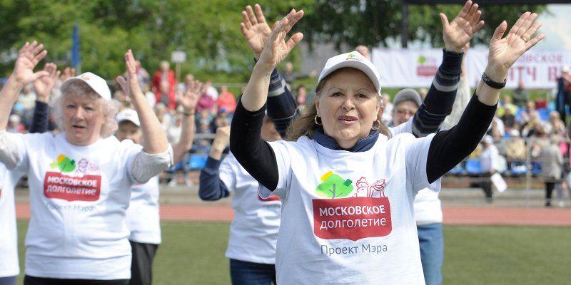 Зумба, танцы и тибетская гимнастика: в парке «Фили» пройдет фестиваль проекта «Московское долголетие»
