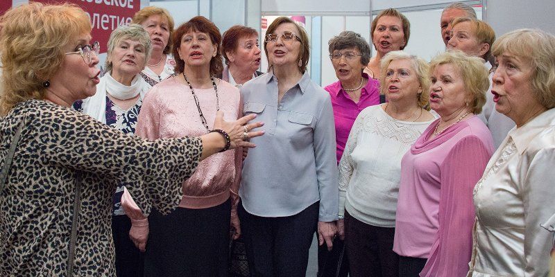 «Угадай мелодию», «Мамины песни» и супердедушка: новая программа проекта «Московское долголетие»