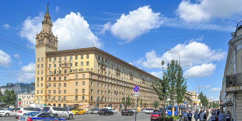 Дом Жолтовского на Смоленской площади отремонтируют в этом году