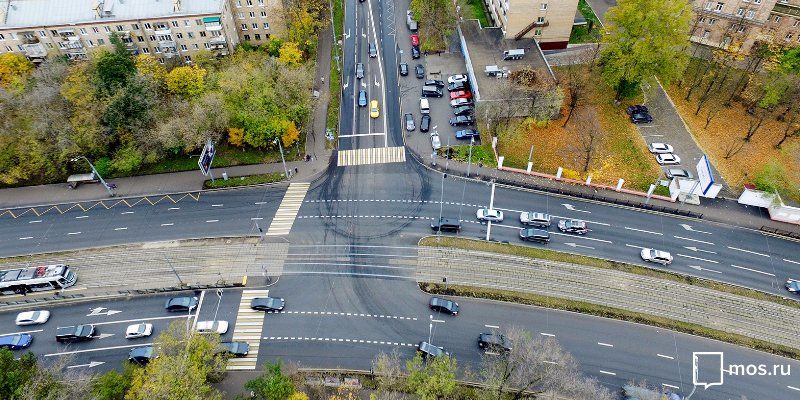 На столичных дорогах появились дополнительные полосы за счёт переразметки
