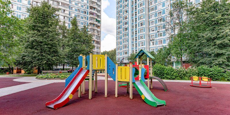 Велопарковки и спортплощадки: москвичи решили, как благоустроить свои дворы