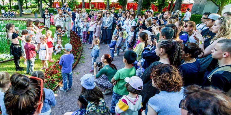 Мюзикл «Король Лев» и «Аллея мольбертов»: как пройдет День защиты детей в столице