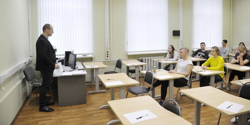 Устная часть: сколько столичных выпускников сдавали ЕГЭ по иностранным языкам