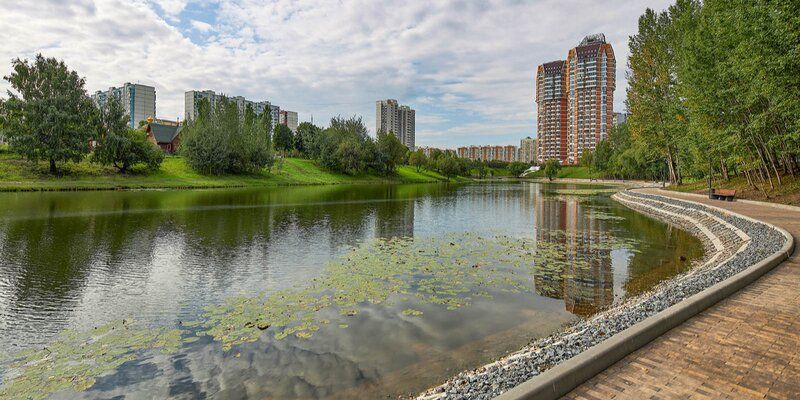 На экотропе около Большого Очаковского пруда появились светильники