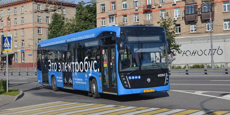Электробусы курсируют уже по 33 маршрутам