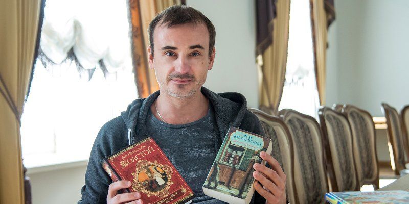Пять любимых книг актера Глеба Подгородинского