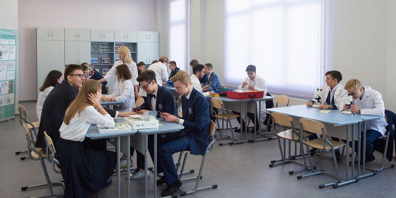 Record of 2018: Moscow school children win nine golds at international olympiads