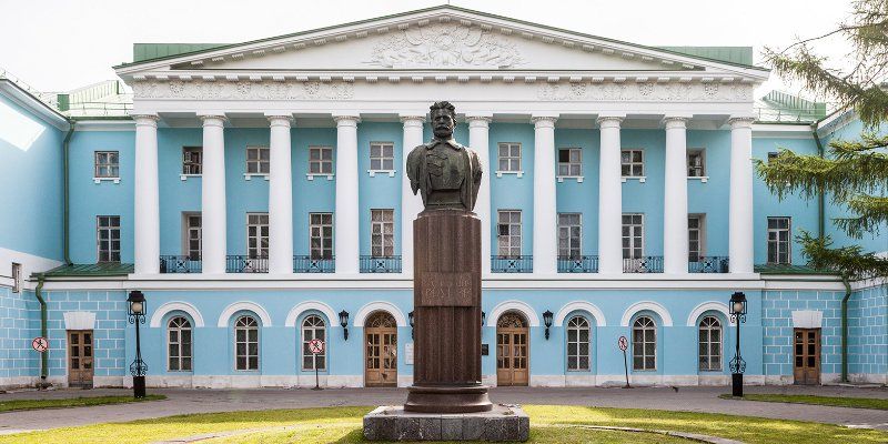 Монументализм в скульптуре: исполнилось 110 лет со дня рождения Евгения Вучетича