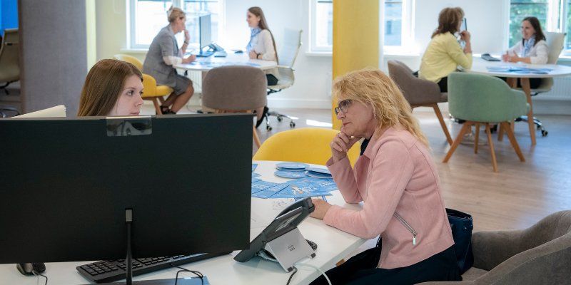 Открыть свое дело или устроиться на работу: чему еще учат горожан старше 50 лет на тренингах в центре «Моя карьера»