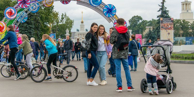 ВДНХ — 80 лет: главную выставку страны к середине дня посетили 300 тысяч человек