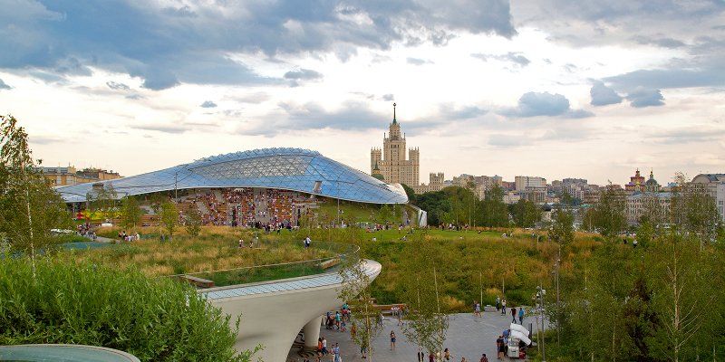 The largest park in the centre of Moscow: Zaryadye turns two